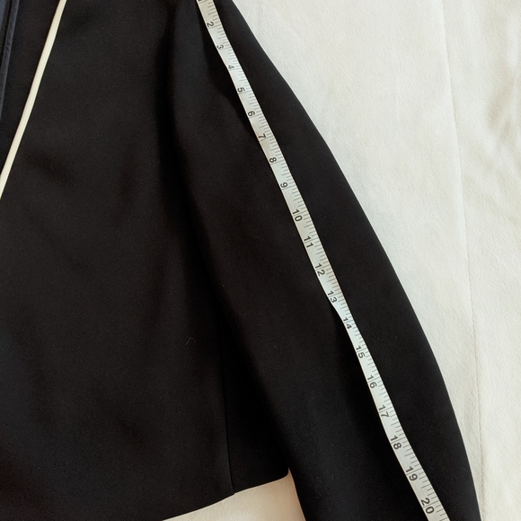 Hugo Boss Jivanna Open- Front Cropped Jacket - Picture 7 of 12